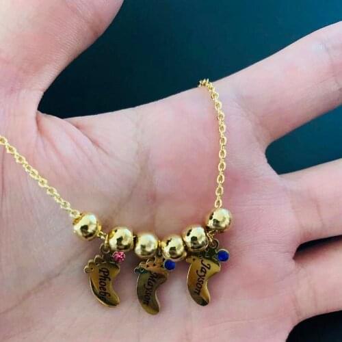 Cute Baby Feet Name Necklace With Birthstone Engraved Baby Mother Necklaces Customized Name Necklace Jewelry Gifts For Mom Gifts