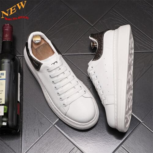 Korean Tide Men Casual Shoes Flats Skateboard Shoes slip on Loafers Zapatos Hombres