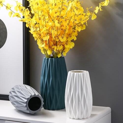 Creative Nordic Ceramic Vase Decoration Living Room Flower Arrangement Ornament Home Decoration Pleated Porcelain Vases