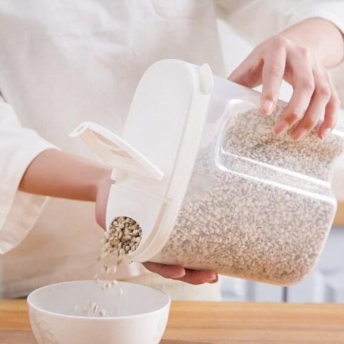 Hermetically sealed grain storage tank dry goods storage tank biscuit storage tank plastic kitchen storage box food storage box