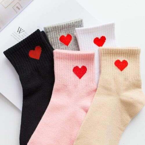 Autumn Winter Womens Socks Love Cotton Middle Tube Ladies Socks Japanese College Style Peach Heart Cotton Socks Sox Wholesale