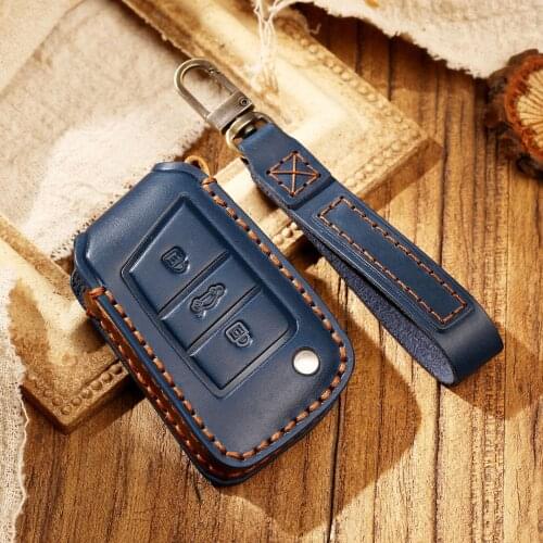 Leather keychain Fit For VW Golf 7 MK7 Tiguan Polo For Skoda Kodiaq Octavia For Seat Ateca Leon Remote Key Cover Case Shell