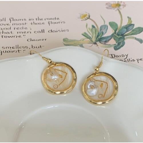 Origin Summer Vintage Circle Palace Oil Painting Dangle Earings for Women Fashion Stamen Pearl Earings Party Jewelry Accessories