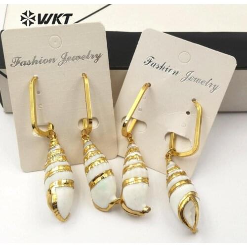 WT-E566 Natural Trumpet Shell Earring With Gold Trim Earring Rectangular Gold Electroplated Hook Sea Shell Jewelry For Woman