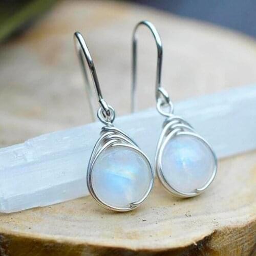 Exquisite Female Drop Shaped Pendant Earrings Lovely Silver Color Earrings Suitable for Female Fashion Bride Wedding Earrings