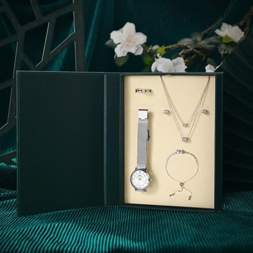 Womens Quartz Watch Set Creative Jewelry Bracelet Silver Wrist Watch Fashion Dress Female Luxury Clock Gift Ladies Watches Set