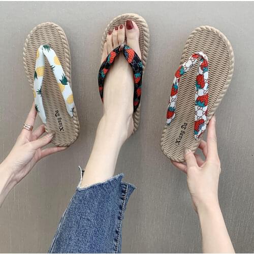New Summer Slippers WomenS Outer Wear Fashion Wild Net Red Sandals And Slippers Flat Flip Flops Tide