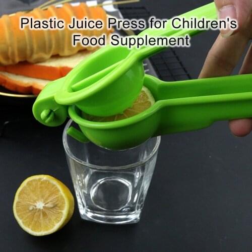 1PC Plastic Press Orange Juicer For Childrens Food Supplement Lemon Squeezer Blender Portable Mini Hand Manual Kitchen Tools