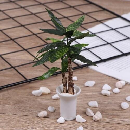 Dollhouse Miniature Pot Green Leafed Plant Garden Decoration Suitable Dollhouse Collection Childrens Roll Game