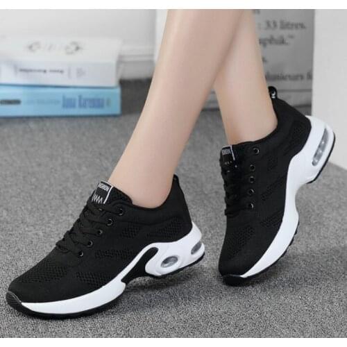 New Running Shoes Women Breathable Casual Shoes Outdoor Light Weight Sports Shoes Casual Walking Platform Ladies Sneakers Black