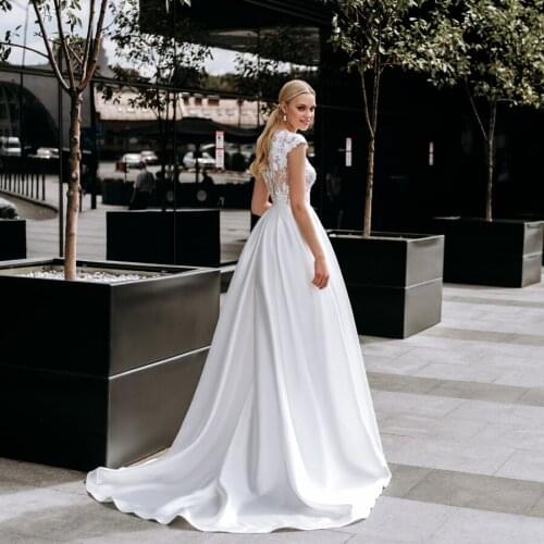 Elegant High Collar Flowers Beaded Satin Bridal Gown Applique Lace Wedding Dresses 2020 vestido de noiva Wedding Gowns