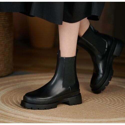 New Women Boots Fashion Genuine Leather Slip-On Chelsea Boots Winter Round Toe Flat Heel Ankle Boots 2021 Handmade Women Shoes