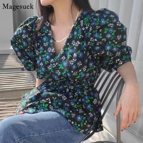 Korean Chic Sweet Print Chiffon Blouses Woman Puff Short Sleeve Vintage V-neck Blouse Women Elegant Lace Up Summer Tops 14323