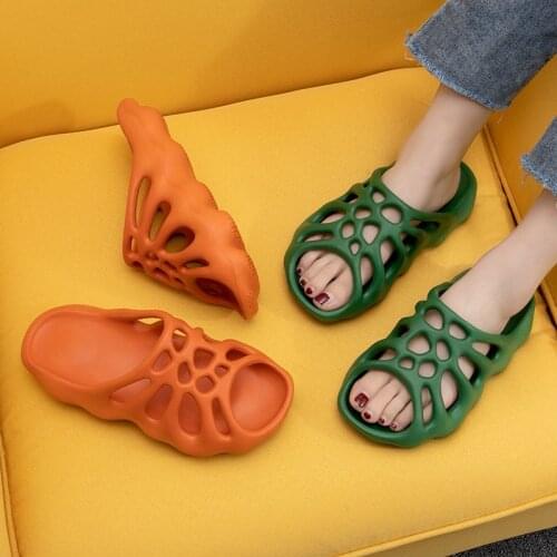 Indoor Slippers Women 2021 Unisex Fashion Comfortable Soft EVA Thick Platform Slippers Summer Ladies Living Room Bathroom Slides