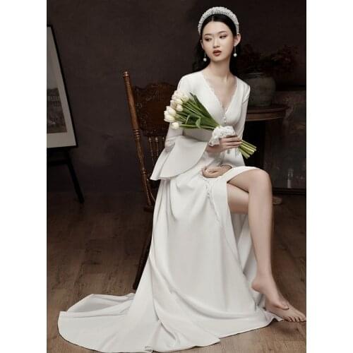 2021 Simple Style Elegant V-Neck Backless Long Sleeve Vintage Satin Lace Bride Dress Wedding Gown