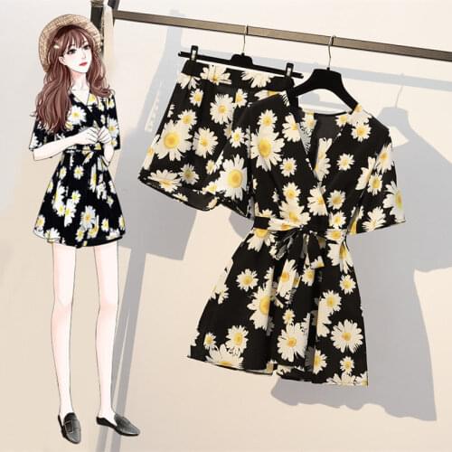 Womens Pants Summer Fashion Dress Suit 2021 New Korean V-neck Slim Loose Top T-shirt Shorts Female Two Piece Set Women Skirt