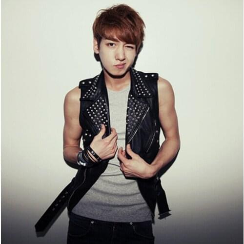 2018 Genuine Leather Leather Vest Locomotive Punk Euramerican Tide Rivet Bar Performance Mens Stage Singer Costumes