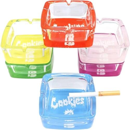 Smoking accessories glass ashtray 73mm diameter square ashtray, portable and easy to clean