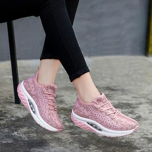 Women Tennis Shoes Breathable Mesh Soft Woman Sports Shoes Lace-up Female Footwear Outdoor Jogging Walking Sneakers Flats Shoes