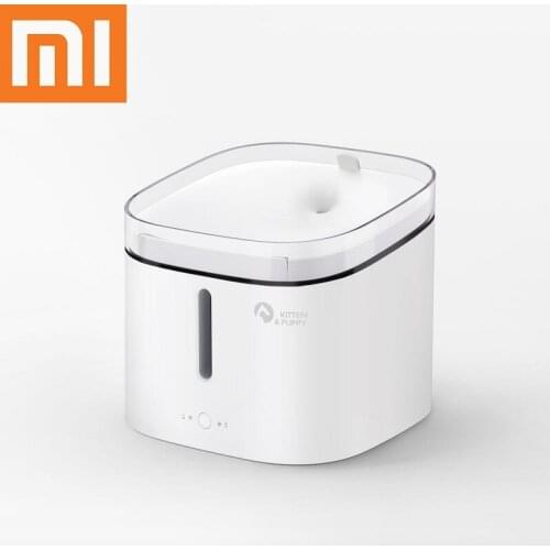 In sock Pet Water Dispenser For Dog And Cat Clear Water White Color Small Pet Water Dispenser