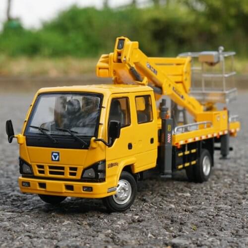 Diecast 1:35 Truck-mounted Crane Folding Boom Ascending Machine Engineering Vehicle Model Collection Souvenir Ornaments Display