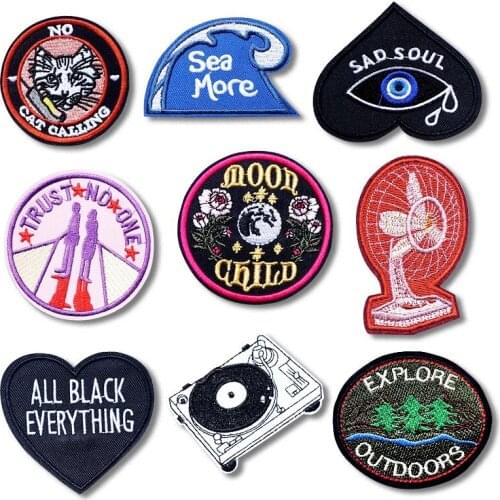 Heart Cat Snake Bus Iron On Patches Sewing Embroidered Applique for Jacket Clothes Stickers Badge DIY Apparel Accessories