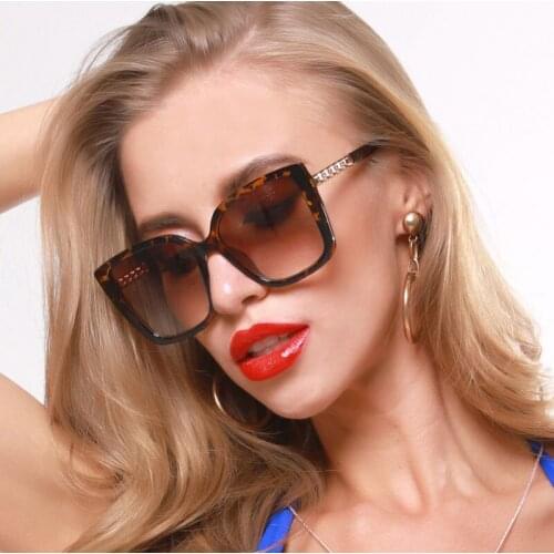 2020 Classic Chain Temples Designer Square Sunglasses Women/Men Vintage Modis Oculos Luxury Sexy Shades Glasses UV400