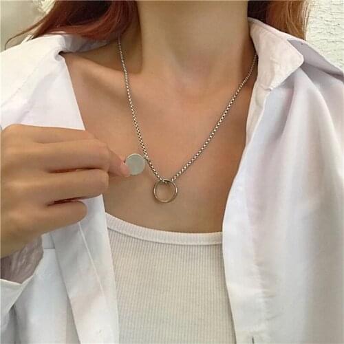 The same necklace lovers pendant female collarbone chain light luxury niche design sense INS cold wind neck chain