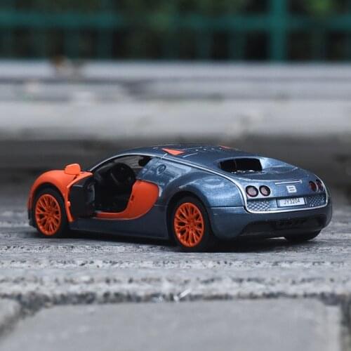 1:32 Die Cast Model Cars Electric Flashing Pull back scale automobile Alloy Vehicle gld3 Coche Children Toys Bugatti Sports Car