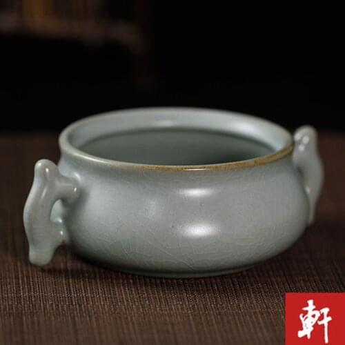 New ru-master of Longquan celadon ceramics handmade incense burners incense coil brother Yao powder blue ear furnace