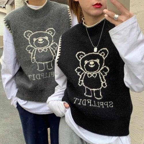 Bear Knitted Sweater Vest Vintage Sweater Female 2021 New Loose Y2k Outer Wear Black All-match Pullover Women Oversize Sweater