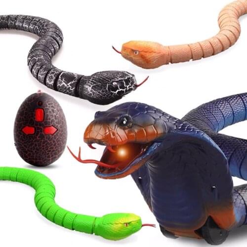 USB Electric Infrared Remote Control Cobra Viper Toy RC Simulation Snake Animals Tongue Stretches Trick Terrify Mischief Toys