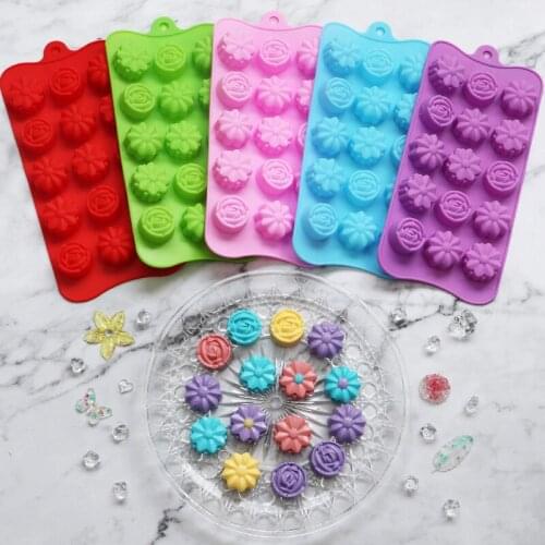 15 hole stereo Flower Chocolate mold Biscuit cake baking Silicone mold QQ sugar ice mold