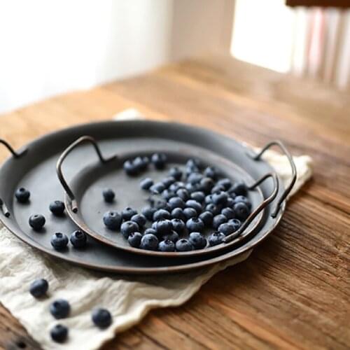 FILBAKE Retro Metal Serving Tray With Handles Antique Round Iron Storage Tray Dessert Cake Bread Plate Kitchen Accessories