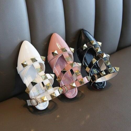 Girls' Sandals 2021 Spring and Summer New Pointed Toe with Rivets Anti-kick Single Shoes Flat Back Empty Roman Shoes Fashion Hot