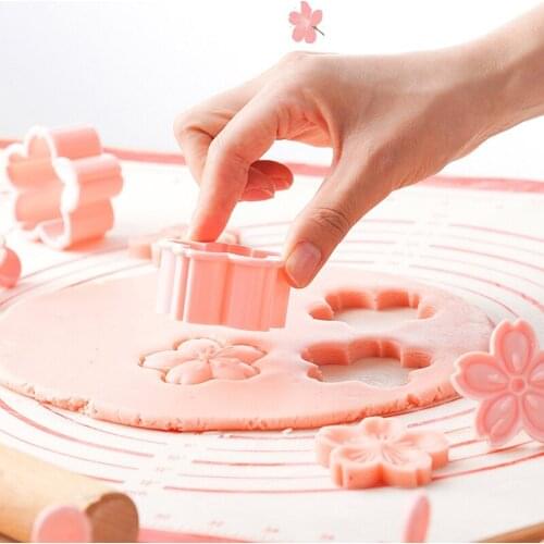 5pcs Sakura Cookie Mold Stamp Biscuit Mold Cutter Pink Cherry Blossom Mold Flower Charm DIY Floral Mold Fondant Baking Tool