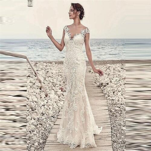 Sheer Scoop Lace Appliques Vintage Mermaid Wedding Dress Slim Fitted 2020 New Bridal Gowns See Through Back Spring