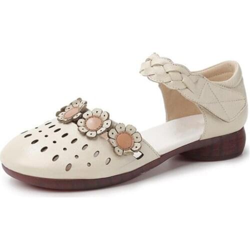 2020 New Summer Genuine Leather Soft Bottom Sandals Hollow Flowers Sandals Women Casual Shoes Comfort Non-slip Low-heel Sandals