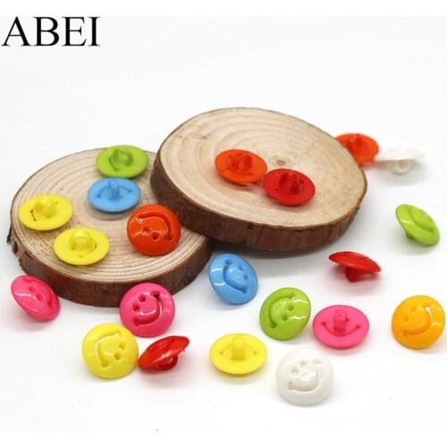 200pcs/lot 15mm Mix Colors Diy Baby Kids Clothes Cartoon Buttons Smile Face Plastic Shank button Sewing Garment Ornaments