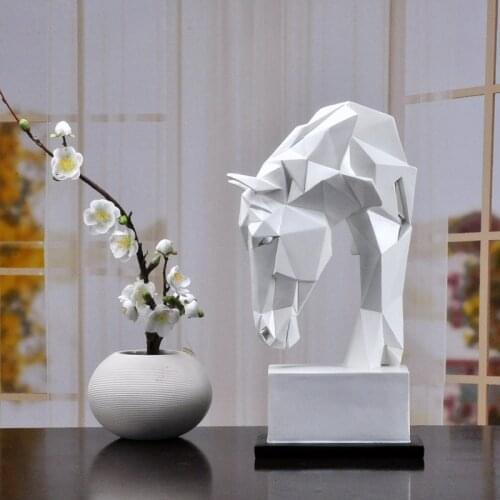 SALES GEOMETRY HORSE HEAD STATUES ANIMALS ART SCULPTURE RESIN CRAFT HOME DECORATION CRAFTS ROOM CREATIVE CHRISTMAS GIFTS R651