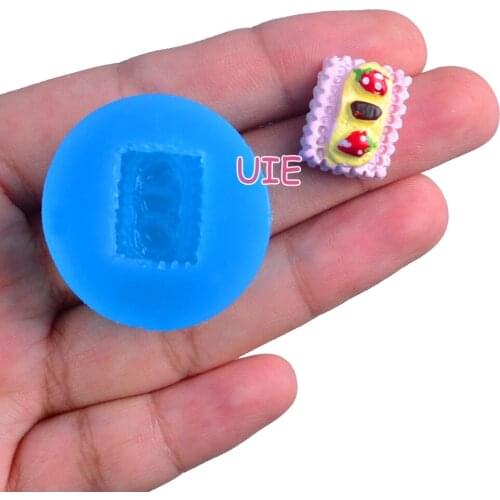 GYL427U 16.6mm x 12.6mm Cream Pastry Silicone Mold Fondant Cake Decoration Candy Resin Clay Earrings Necklace Craft Soap Candle