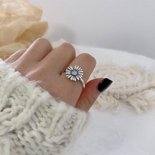 Exaggerated Personality Retro Sunflower Rings For Women Charm Engagement Rings Men Vintage Knuckle Finger Jewelry