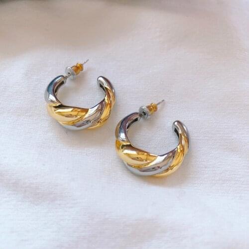 2021 new cool wind S925 silver needle twist Earrings two color winding metal circle earrings stud