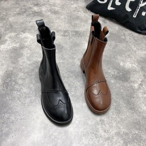 2021 spring and autumn womens leather shoes new retro Korean version of simple leather Martin shoes flat fashion