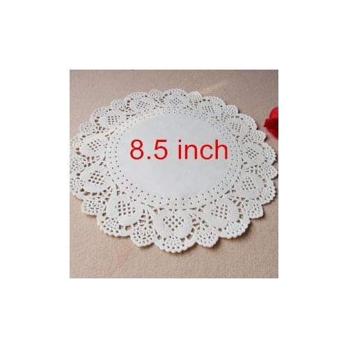 200 Vintage 8.5 inch Paper Doilies / Doyleys Lace Crafts CH5042702