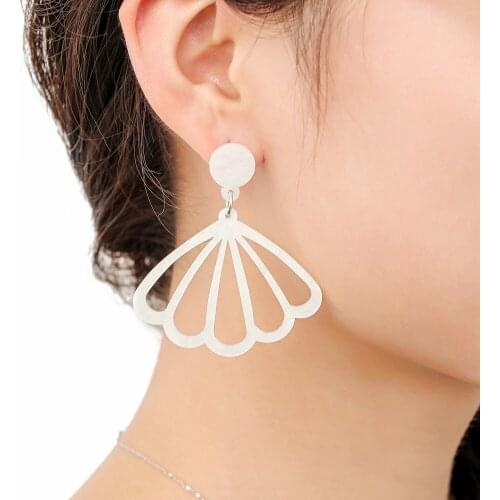 CHUNSHI Personality New Earring 2021 Trend Impact EMO Tasted Lotus Eardrop Imitation Shell Acrylic Carbonic Acid Plate Earring