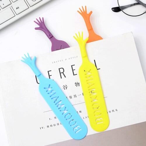4 pcs/lot Kawaii Cartoon Bookmark Note Pad Memo Help Me Plastic Novelty Bookmark Funny Bookworm Gift Stationery