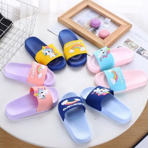 Boys Girls Slippers Summer Flip Flop Childrens Sandals 3D Cartoon Slipper School Girls Beach Slippers Kids Shoes Rainbow Sandal