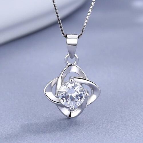 Four-Leaf Clover Pendant Necklace Female Fashion Refined Rhinestone Four Leaves Ornament Factory Direct Sales