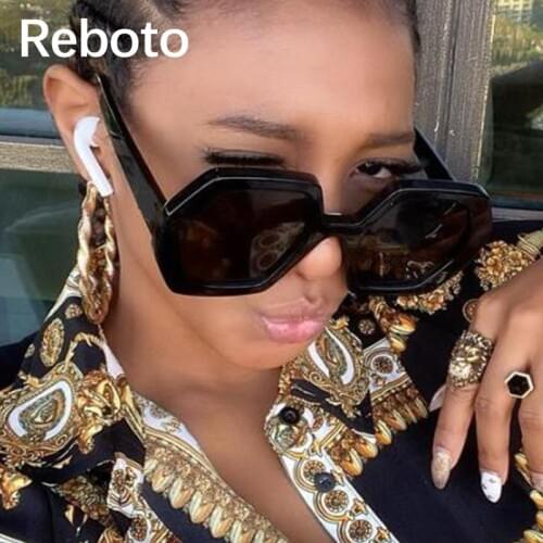 Oversized Black Sunglasses For Women New Fashion Chain Glasses Trends 2021 Luxury Brand Sun Glasses Female Beige Shades UV400